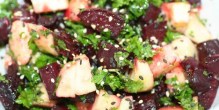 En dekorativ og velsmagende rødbedesalat.