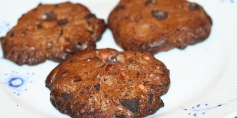 Lækre og sprøde chokoladecookies.