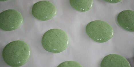 Inden de blev bagt i ovnen.