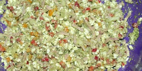 Fyldet røres sammen.