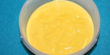 Flot gul citronmayonnaise.
