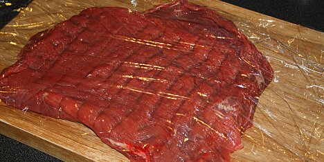 Flanksteaken bankes flad.