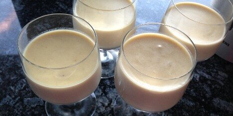 Inden de sættes i køleskabet.