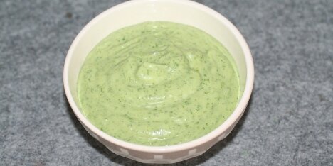 Den cremede aioli er delikat, alsidigt tilbehør.