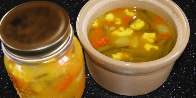 Opbevar dine hjemmesyltede pickles på glas.