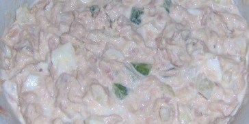 Du kan evt. erstatte mayonnaise med 1/3 creme fraiche og 2/3 flødeost, hvis du vil have en mere fedtfattig salat.