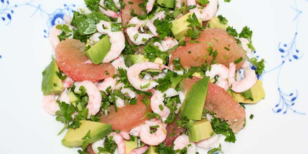 Server den friske salat som tilbehør eller let ret.