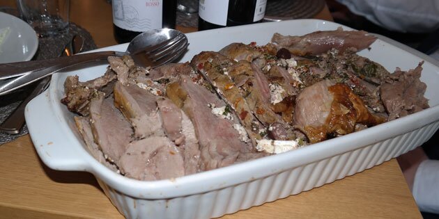 Der er mad nok i lammekøllen til et helt selskab.