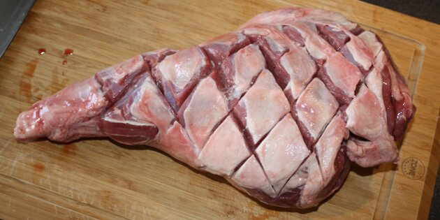 Sådan ser den ridsede lammekølle ud.