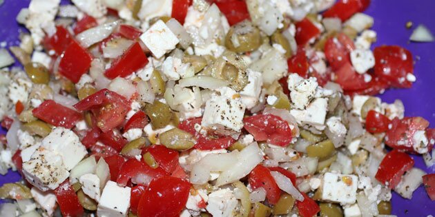 Fetaen gør fyldet dejligt cremet.