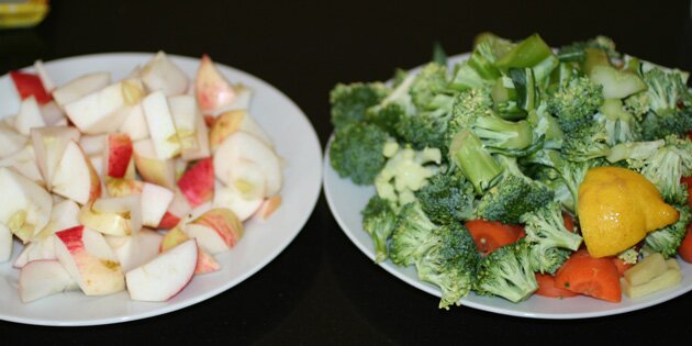 Ingredienserne skåret i mindre stykker.