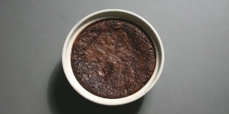 Den klassiske svenske chokoladekage - eller kladdkaka, som de kalder den på den anden side af Sundet.