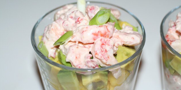 Rejer og krebsehaler på toppen.