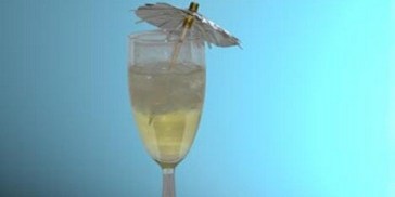 Cosmos kan f.eks. serveres i et champagneglas.