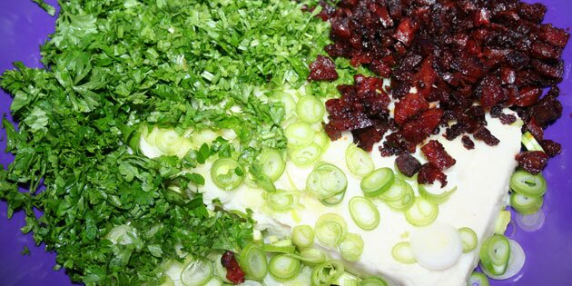 Ingedienserne til frikadellerne.