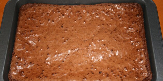 Her er kagen lige kommet ud af ovnen.