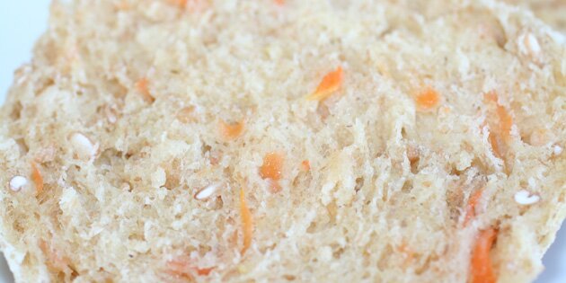 Her kan man se, hvor luftige bollerne er indeni.