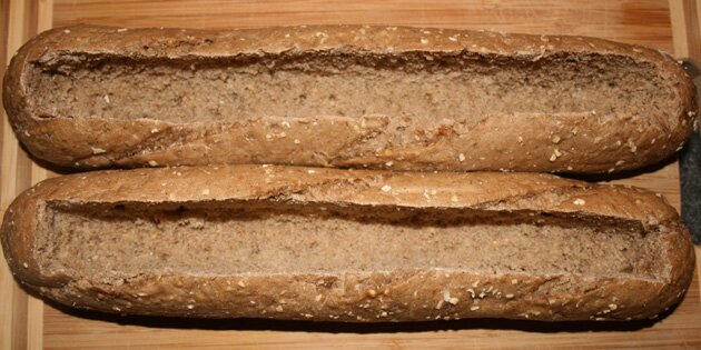 Her er flütesene skåret ud og klar til fyld.