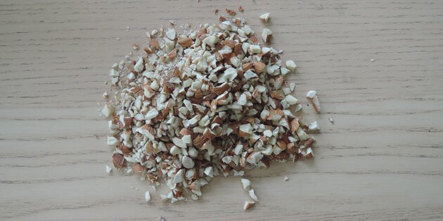 Sådan skal mandlerne hakkes til denne opskrift