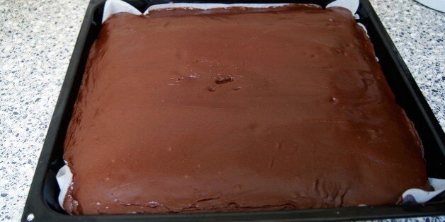 En hel bradepande fyldt med den dejligste kanelkage