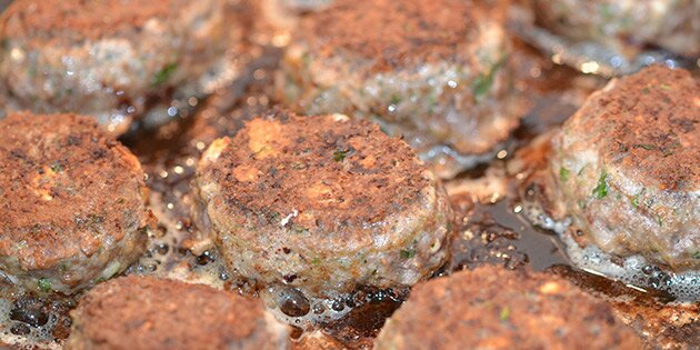 Lammefrikadeller med feta og