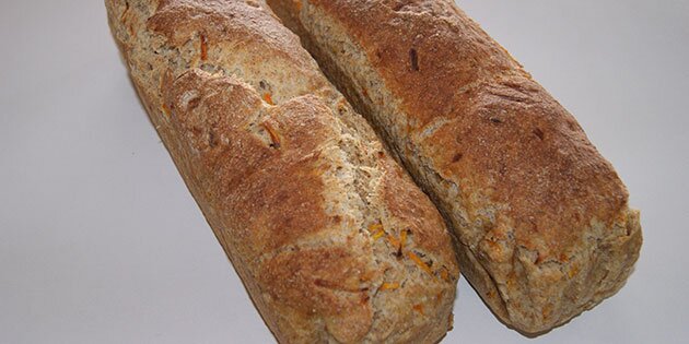 To nybagte grovbrød