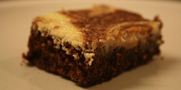 Endnu et stykke indbydende kage klar til servering.