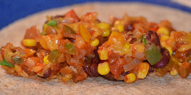 Fyldet serveret på en mexicansk pandekage