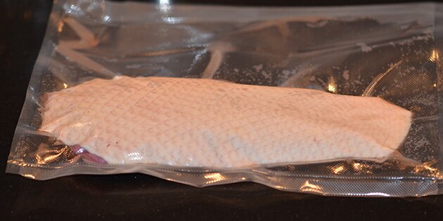 Jeg vakuumpakker andebrysterne enkeltvis.