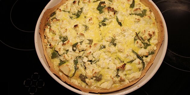 Den bagte tærte lige taget ud af ovnen.