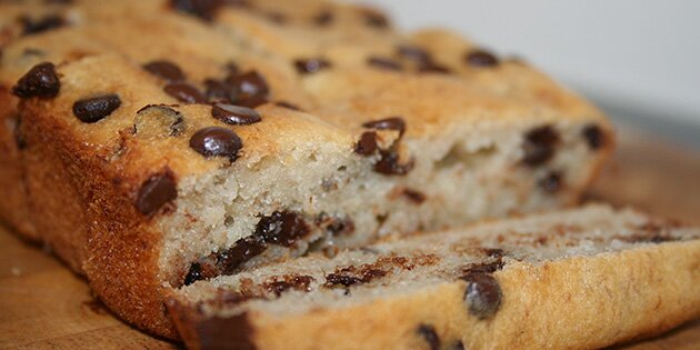 Den saftige og svampede kage, der er klar til at blive spist.