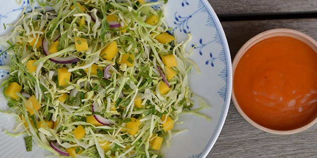 Anderledes dressing med mangochutney.