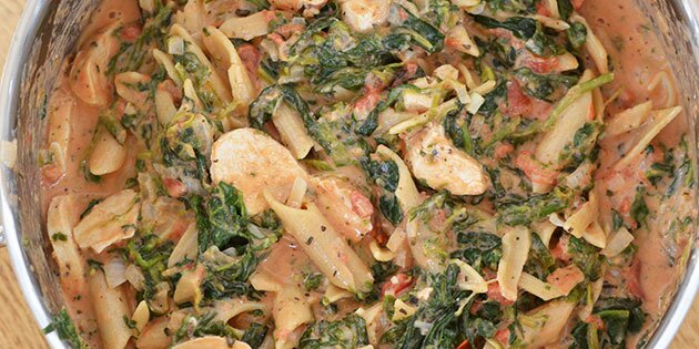 God kombination af kylling, spinat og fløde.