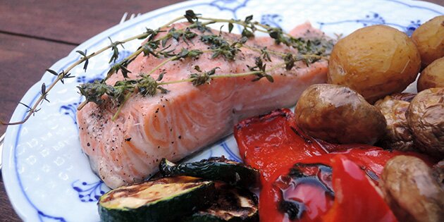 Grillet laks med timian i stanniol