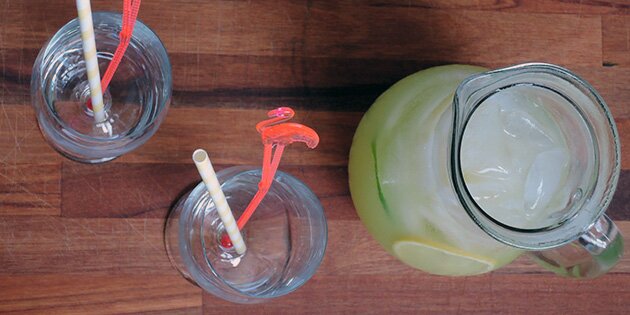 Dejlig forfriskende drink med masser af isterninger.