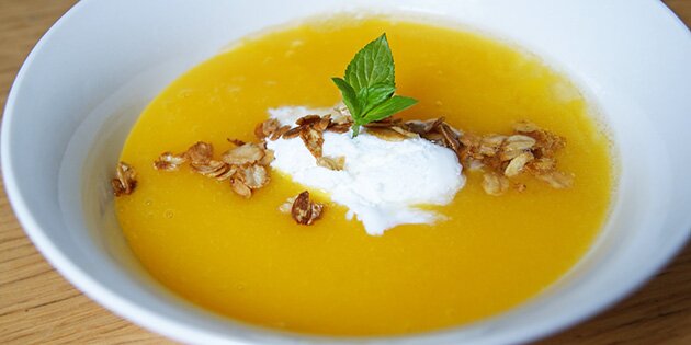 Udover at smage fantastisk ser den også flot ud med den gule farve.