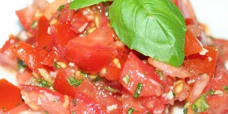 Tomatsalat - Opskrift tomatsalat