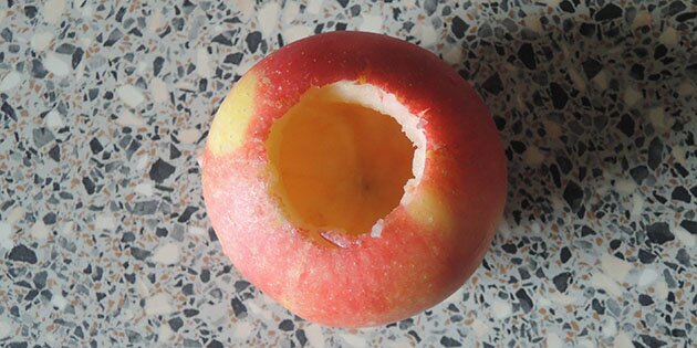 Sådan skal æblet udhules