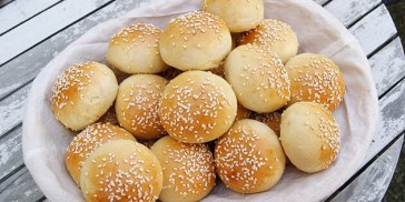 Søde små burgerboller til sliders eller en anden lille hapser.