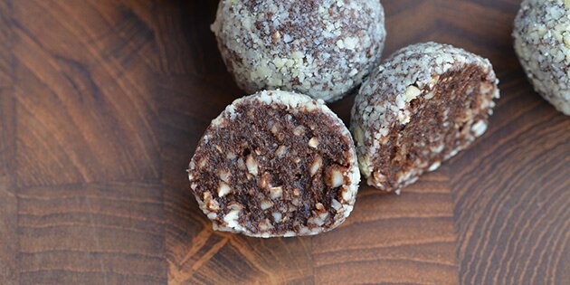 Dadlerne gør kuglerne søde og snaskede - på den gode måde