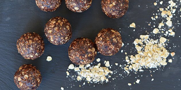 Havregrynskuglerne smager dejligt sødt ligesom de traditionelle af slagsen