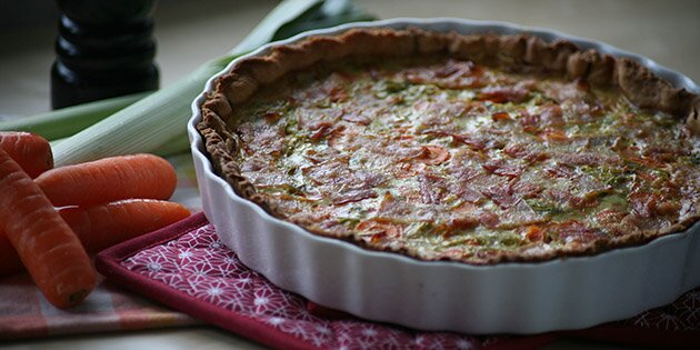 Skøn opskrift på gulerodstærte, der også kan laves til vegetarer