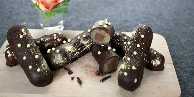 De kan pyntes efter ønske. Jeg brugte sukkerkugler og guldstøv