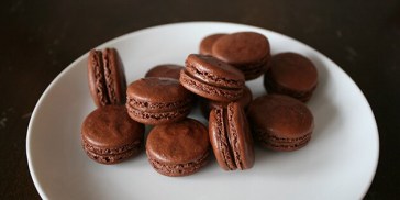 Fantastiske macarons fyldt med cremet Nutella