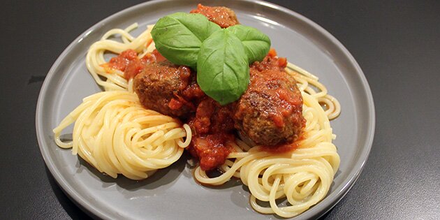 Hvem elsker ikke spaghetti med kødboller i tomatsovs ala lady og vagabonden?