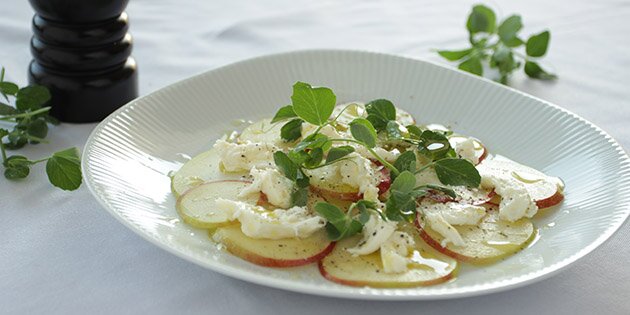 Æblecarpaccio er en meget elegant forret, der kan serveres til gæster
