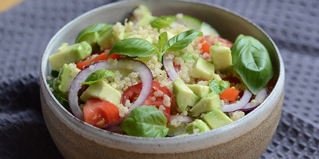 Der er et skønt farvespil i salaten, som rigtig vækker appetitten.