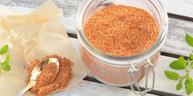 Opskriften resulterer i en krydderiblanding med den helt rigtige smag.