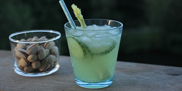 God drink med gin, Pernod og agurk.