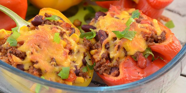 Brug forskellige peberfrugter, så får retten et flot farvespil.